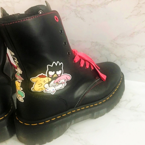 Rare Dr. Martens Jadon Hello Kitty & Friends Leather Boot Black UK 9-US 11 - Picture 4 of 6